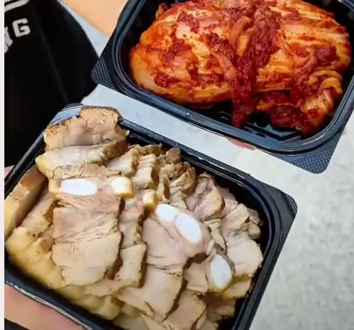 보쌈과 실비김치 포장